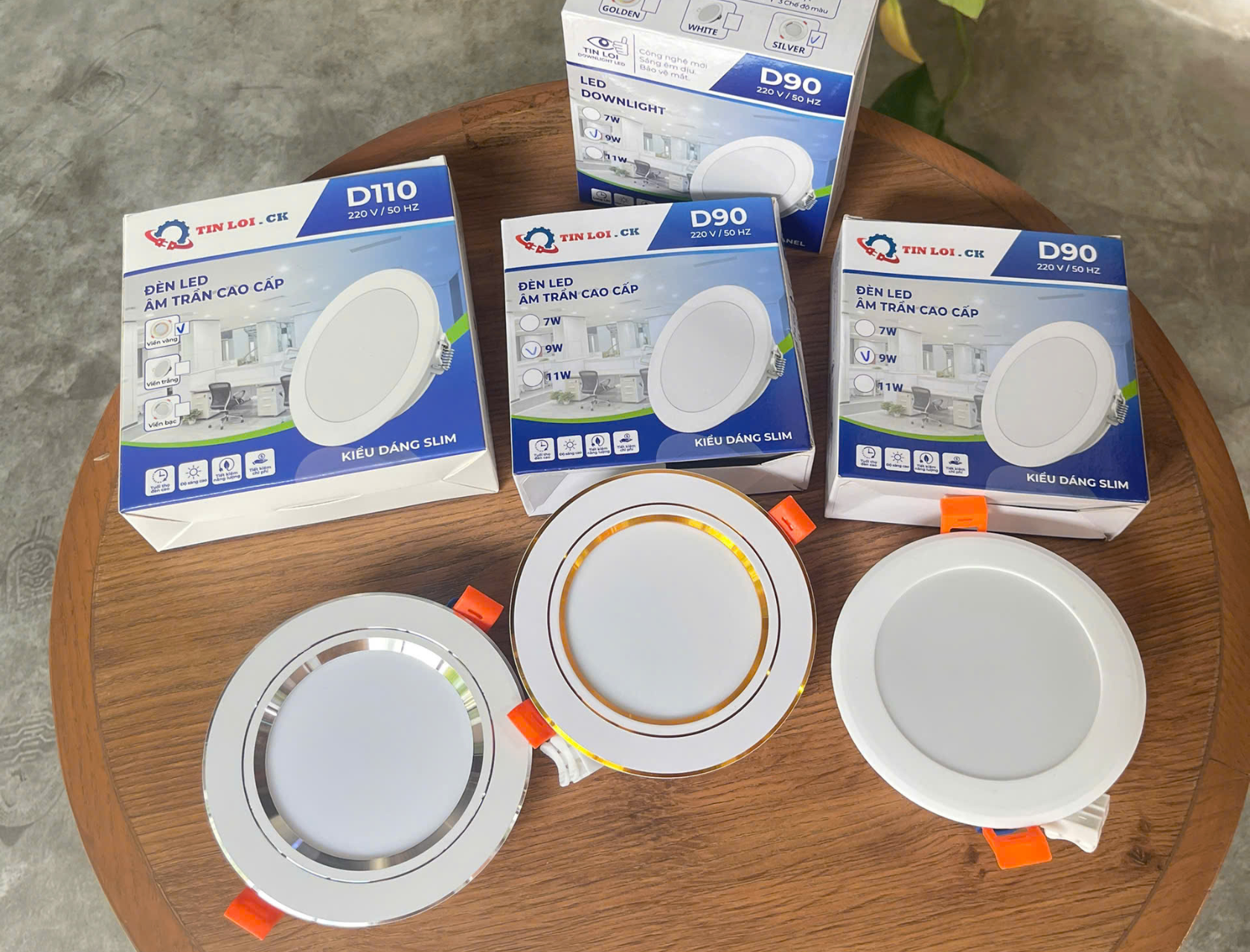 Đèn âm trần có viền cho phòng khách nhỏ