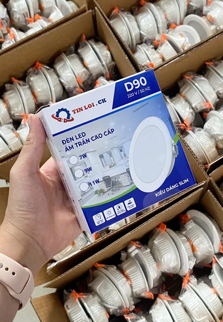 Đèn âm trần tín lợi